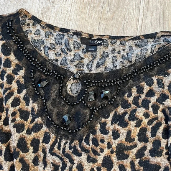 Womens East 5th Leopard/Cheetah Print Top - L - Picture 2 of 5